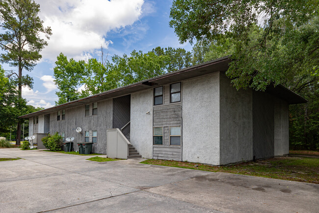 401 Oakridge BND in Hinesville, GA - Building Photo - Building Photo