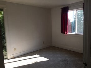 2200 Willamette St in Eugene, OR - Building Photo - Building Photo