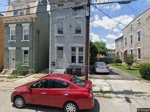 2235 Victor St, Unit Both units in Cincinnati, OH - Foto de edificio - Building Photo