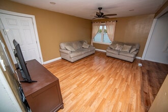 4572 Rumsey Ave in Oak Lawn, IL - Building Photo - Building Photo