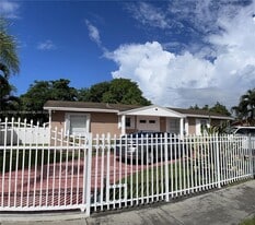 30310 SW 152nd Ave in Homestead, FL - Building Photo