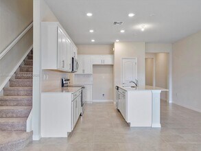 2108 Appleton Cir N in Oakland Park, FL - Building Photo - Building Photo