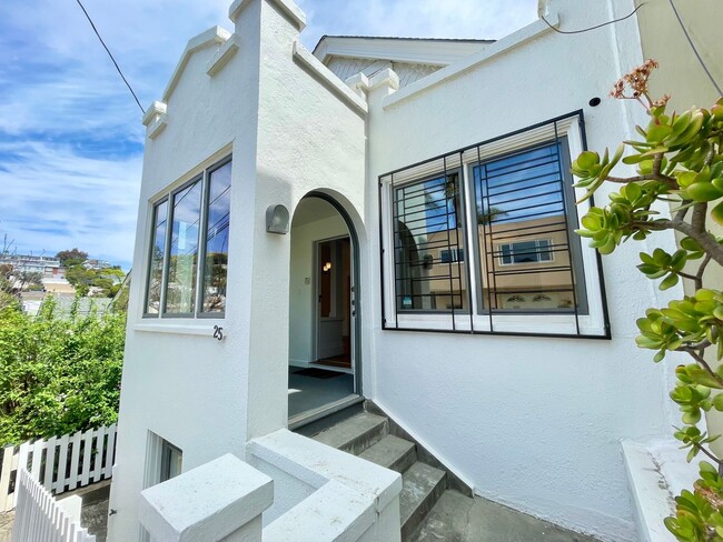 property at 25 Bronte St