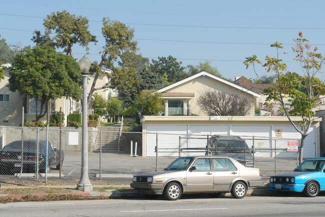 2829-2833 Rowena Ave in Los Angeles, CA - Building Photo - Building Photo