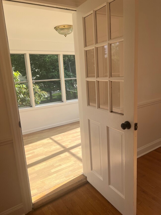 property at 126 E Crescent Ave