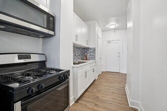 Park Wilshire in Los Angeles, CA - Foto de edificio - Building Photo