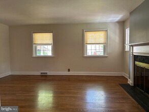 210 N Rd in Wilmington, DE - Building Photo - Building Photo