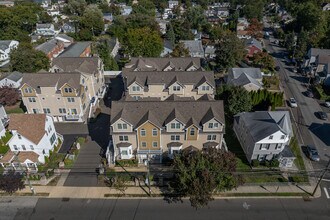 108 Seaside Ave in Stamford, CT - Building Photo - Building Photo