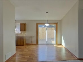 14030 Candlewood Ln NE in Prior Lake, MN - Foto de edificio - Building Photo