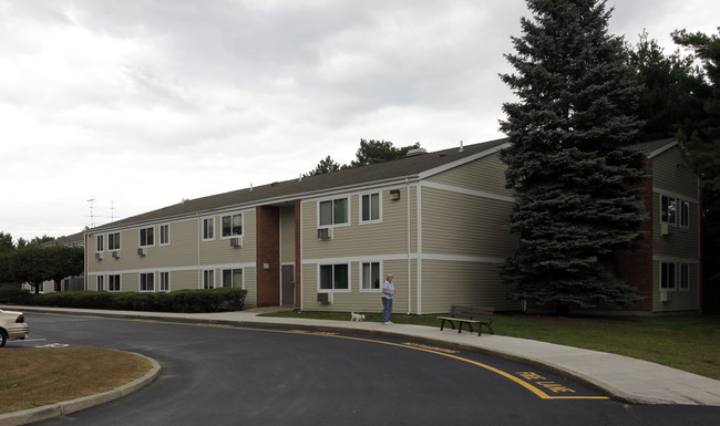 Metcalf Courts I in Providence, RI - Building Photo - Building Photo