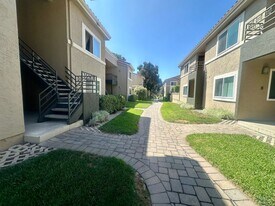 7455 Charmant Dr in San Diego, CA - Building Photo