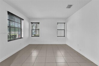 11563 SW 248th Ln in Princeton, FL - Building Photo - Building Photo