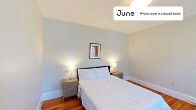 Private bedroom in 3 bed/1 bath Home in Boston, MA - Building Photo - Building Photo