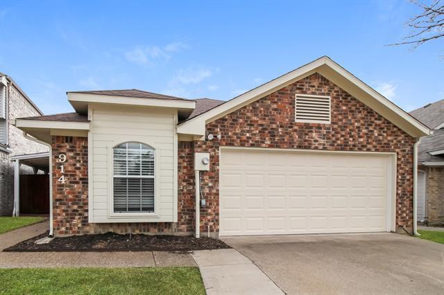 property at 914 Plantation Dr