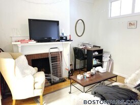 43 Bay State Rd in Boston, MA - Building Photo