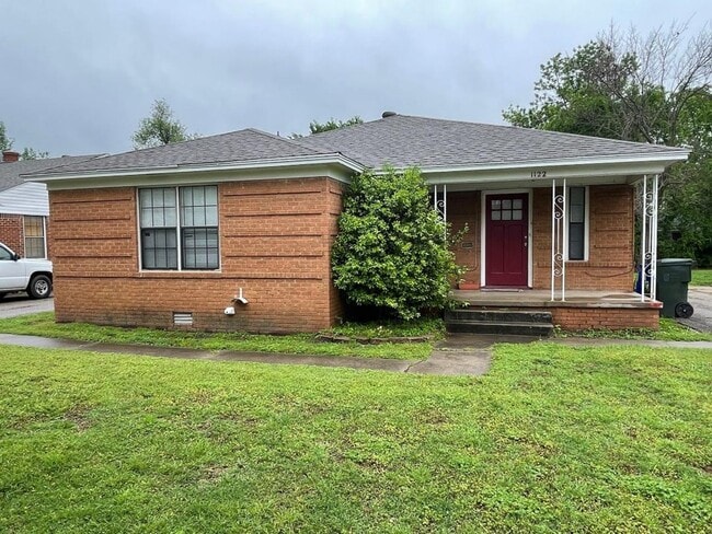 property at 1129 Arkansas St