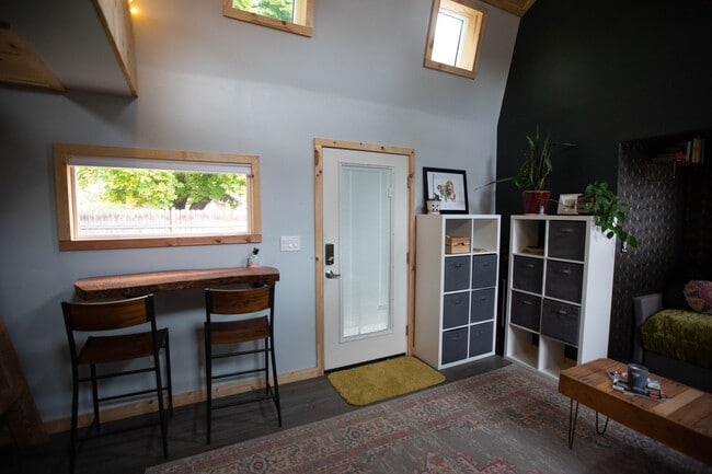 2517 N Lander St, Unit Guesthouse in Boise, ID - Building Photo - Building Photo
