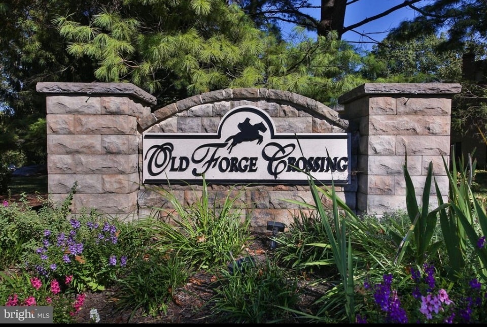 253 Old Forge Xing, Unit 253 in Devon, PA - Building Photo