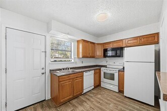 2710 Wimbledon Ct in Garland, TX - Building Photo - Building Photo