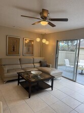 3957 NW Cinnamon Tree Cir in Jensen Beach, FL - Foto de edificio - Building Photo