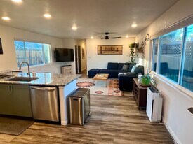 915 University Ter in Reno, NV - Building Photo