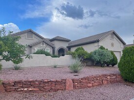 5715 E la Privada Dr in Cornville, AZ - Building Photo