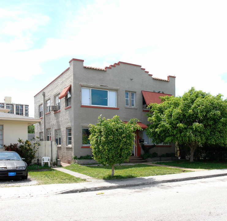 1720 Fillmore St in Hollywood, FL - Building Photo