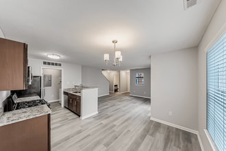 Reserves at 1150 / Parma in Parma, OH - Building Photo - Building Photo