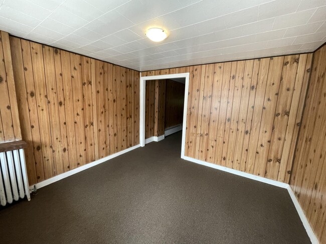 235 W Patterson St in Lansford, PA - Building Photo - Building Photo