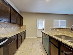 3919 Amber Chase in San Antonio, TX - Building Photo - Building Photo