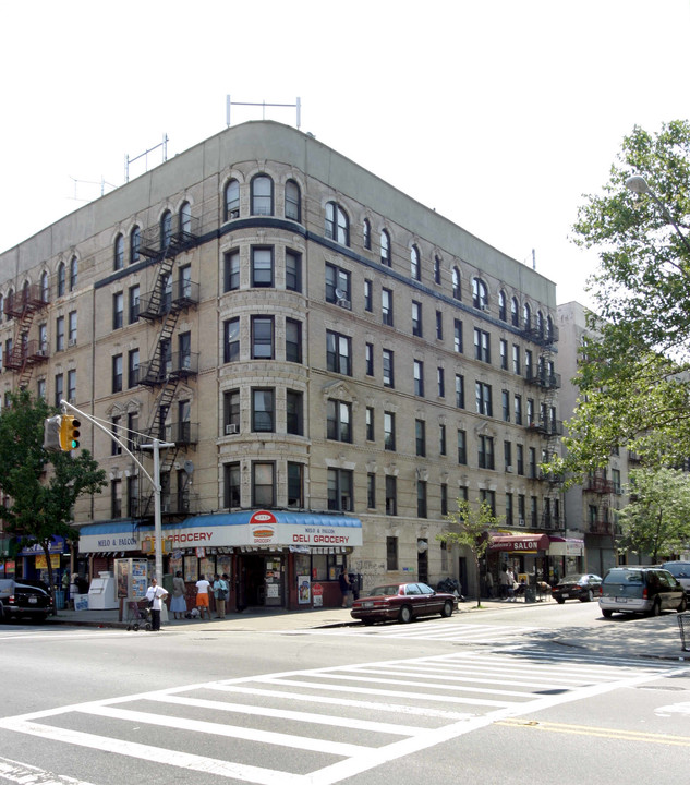 2710 Frederick Douglass Blvd in New York, NY - Building Photo