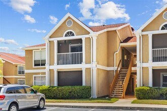 9481 Highland Oak Dr in Tampa, FL - Building Photo - Building Photo
