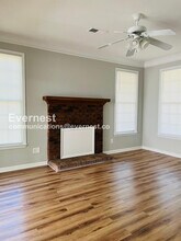 11925 Long Forest Dr in Charlotte, NC - Foto de edificio - Building Photo