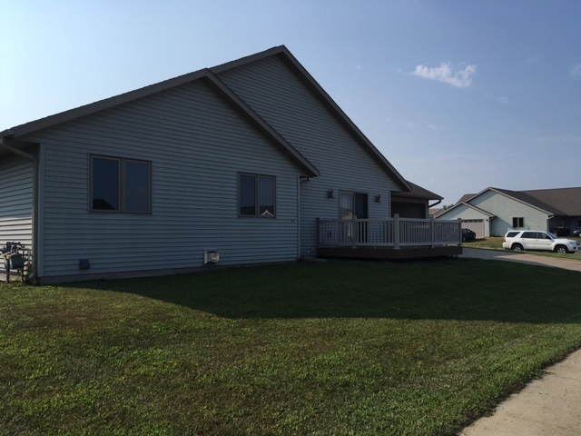 627 Alyssa St, Unit 627 in Tomah, WI - Foto de edificio