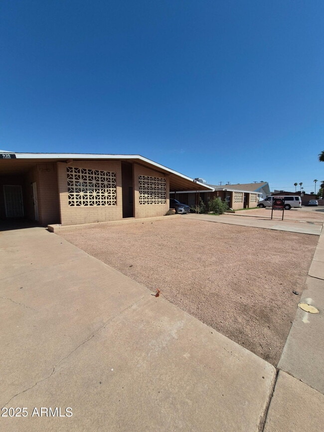 property at 935 N Orange