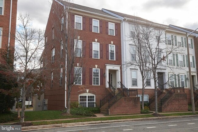 property at 1607A Potomac Greens Dr