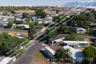 241 Fremont Way in Layton, UT - Building Photo - Building Photo