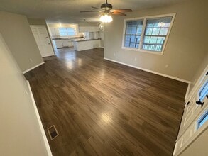 955 Halltown Rd in Hartsville, TN - Building Photo - Building Photo