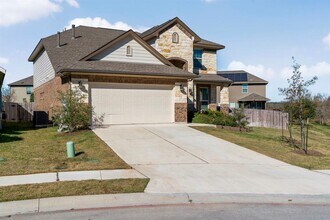 400 Mante Ct in Austin, TX - Building Photo - Building Photo