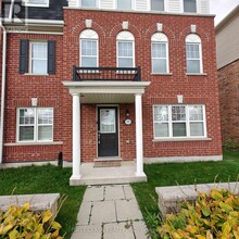 11 Tight Ct in Milton, ON - Building Photo - Building Photo