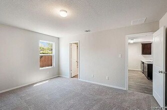 9220 Griffith Run in Converse, TX - Foto de edificio - Building Photo