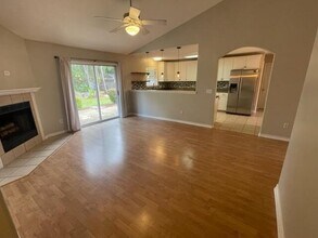 7636 Manatee St in Navarre, FL - Building Photo - Building Photo