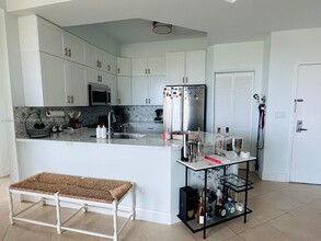 2525 SW 3rd Ave, Unit 1001 in Miami, FL - Building Photo - Building Photo