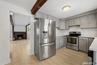 99 Ramapoo Rd in Ridgefield, CT - Building Photo - Building Photo