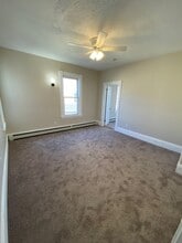 19 Whitman Ave, Unit 2W in Whitman, MA - Building Photo - Building Photo