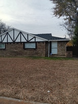2746 Meadow Gate Ln in Dallas, TX - Building Photo