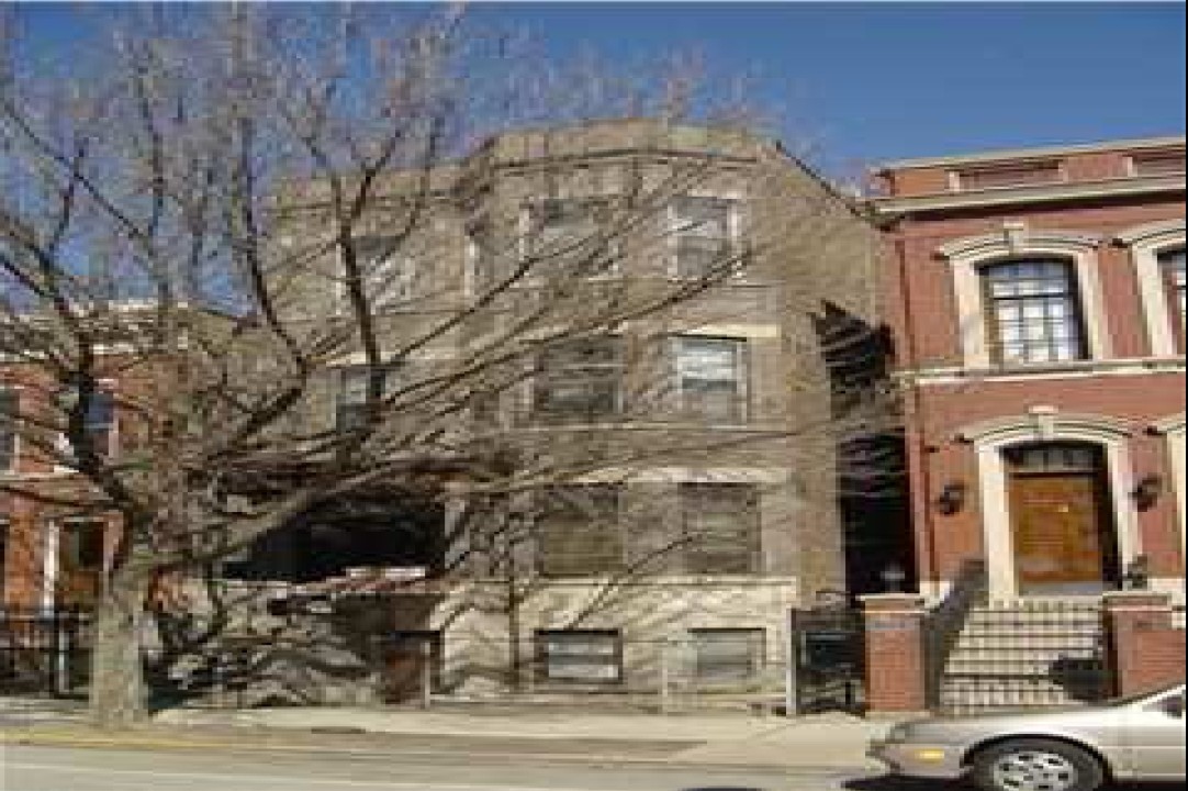 4 Unit Apartment Building in Chicago, IL - Building Photo