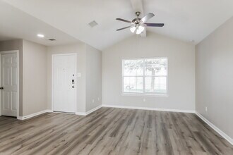 28926 Trinity River Dr in Spring, TX - Building Photo - Building Photo