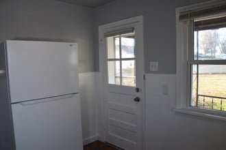 9606 Sievers Ct in Overland, MO - Foto de edificio - Building Photo