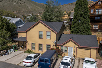 208 N B St in Virginia City, NV - Building Photo - Building Photo